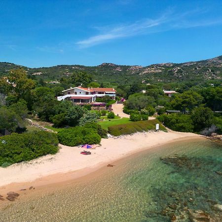 Baia Dorata Beach Apartment Porto Istana المظهر الخارجي الصورة
