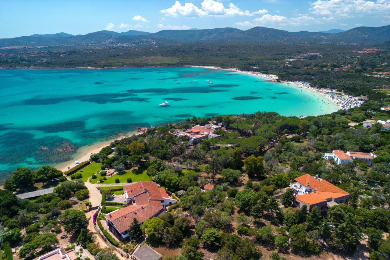 Baia Dorata Beach Apartment Porto Istana المظهر الخارجي الصورة