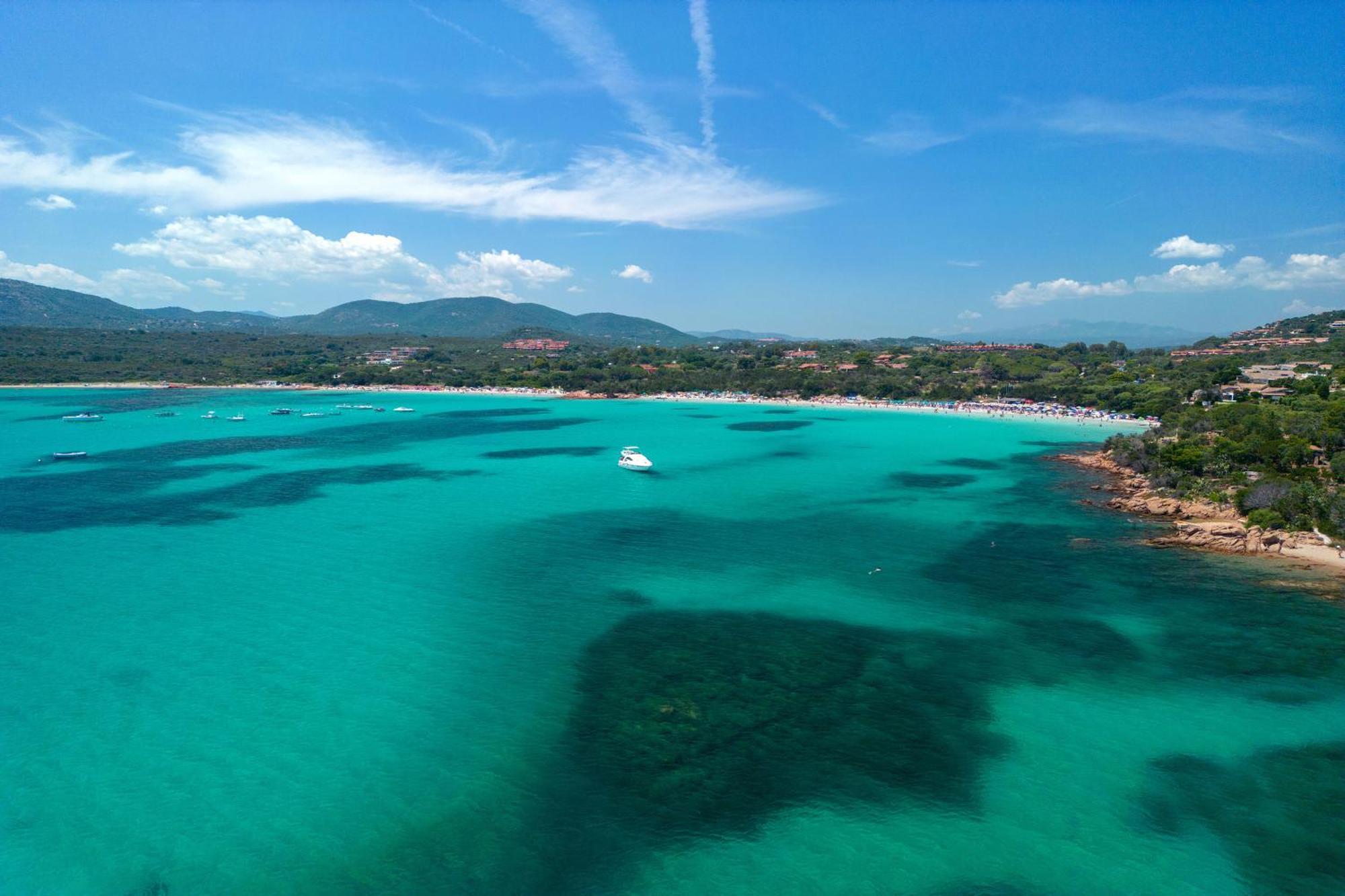 Baia Dorata Beach Apartment Porto Istana المظهر الخارجي الصورة
